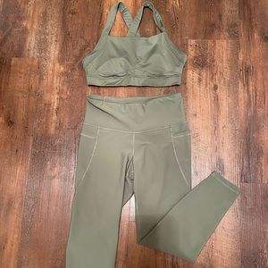Matching active wear set